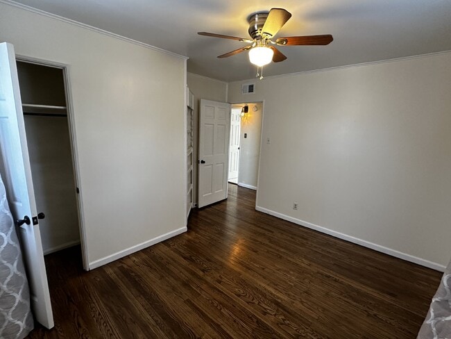 Building Photo - ***Available late-July*** Charming Home in...