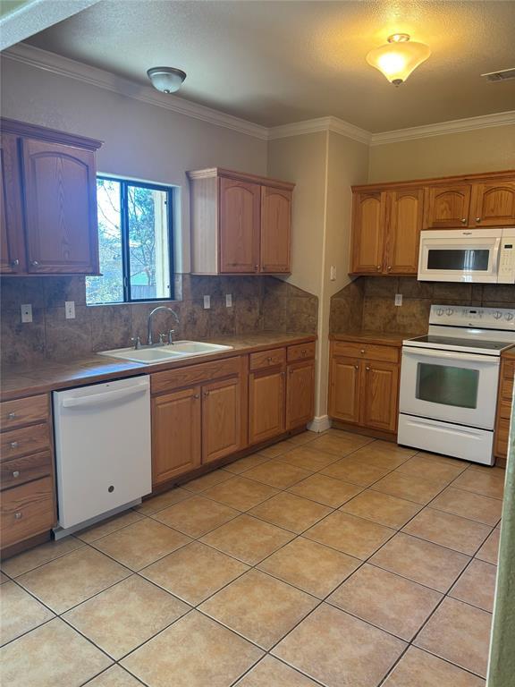 Building Photo - 3 Huckleberry Ln