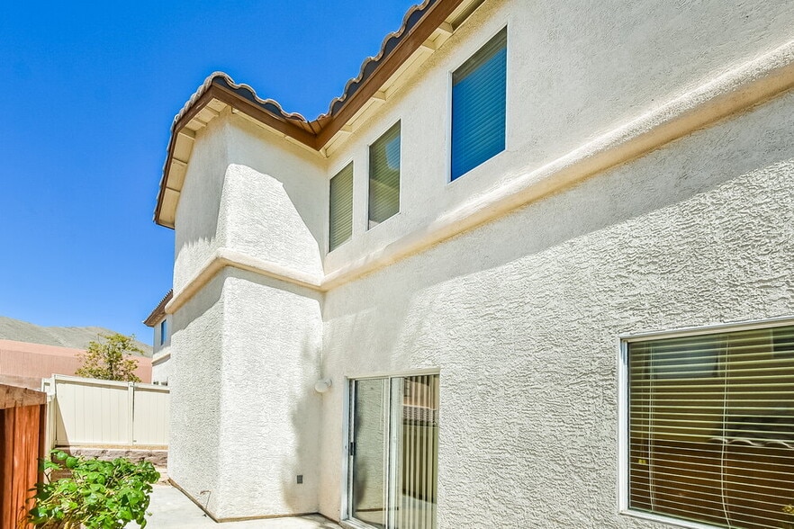 Building Photo - 3901 Bayamon St