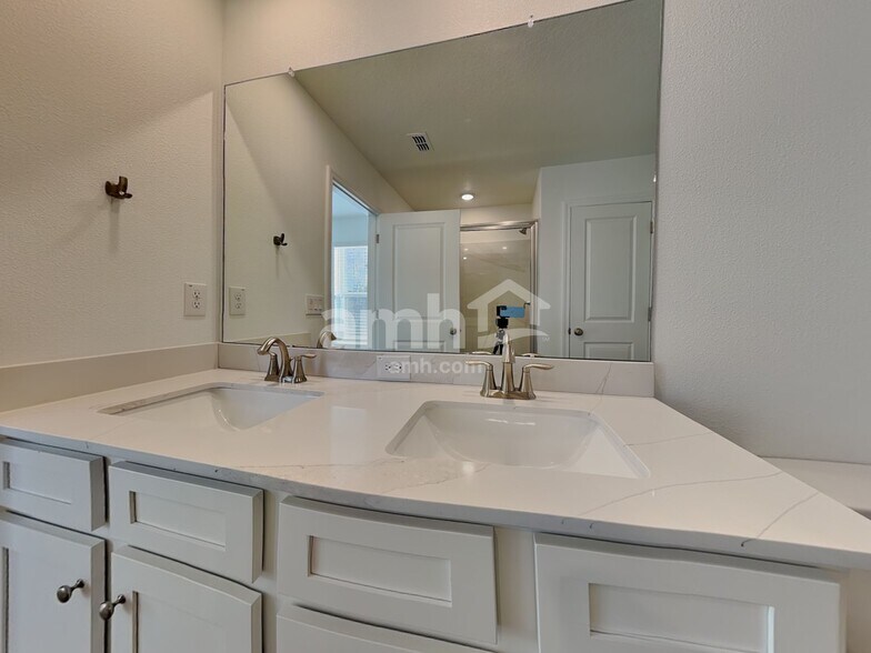 Building Photo - 6719 Atlantic Bch Ave