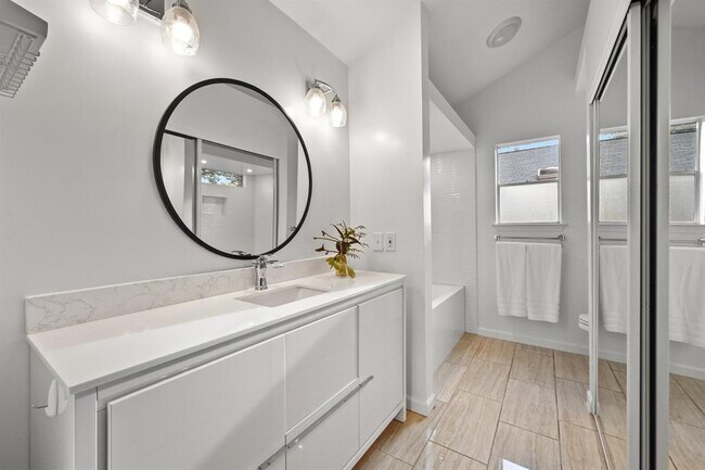 Building Photo - 7811 Finch Trail