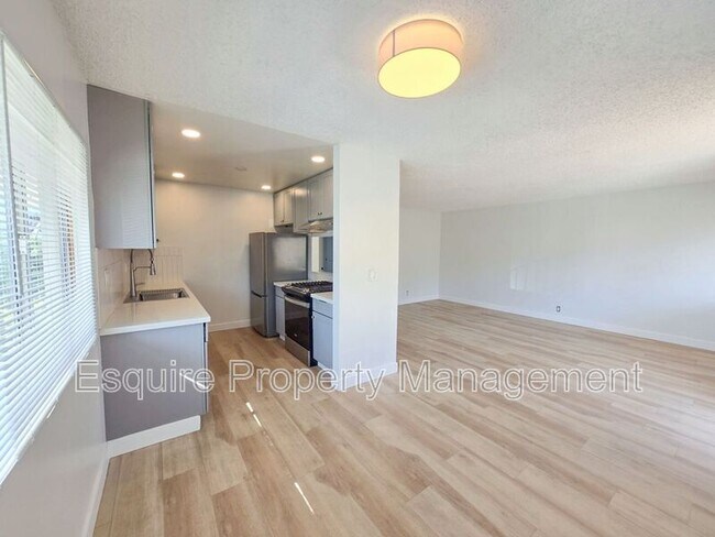 Building Photo - 751 W Channel Islands Blvd