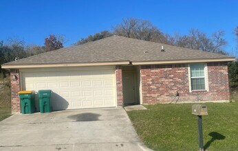 Building Photo - 3 BEDROOM, BELTON ISD