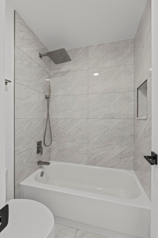 Building Photo - 3783 Carambola Cir N