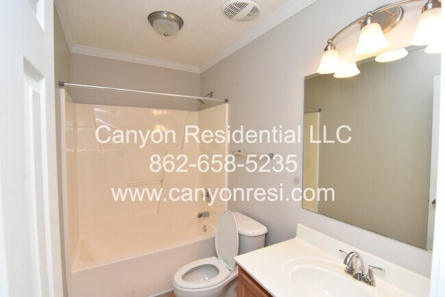 Building Photo - 1513 Stonewood Dr