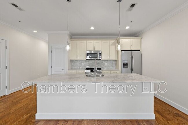 Building Photo - 1228 I St NE
