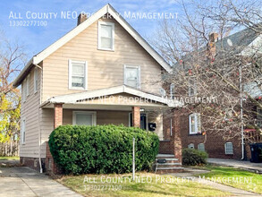 Building Photo - Bright 3-Bedroom - Section 8 Welcome