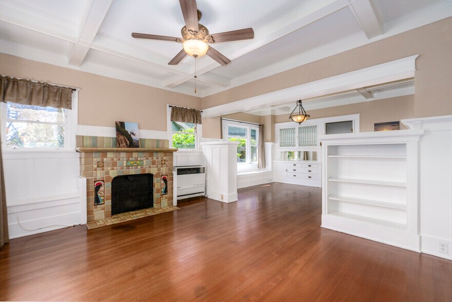 Open plan layout with coffered ceiling - 367 Junipero Ave