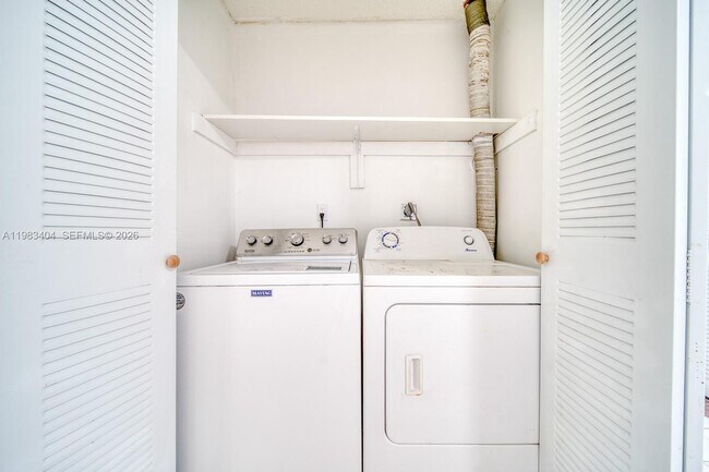 Building Photo - 300 NE 143rd St