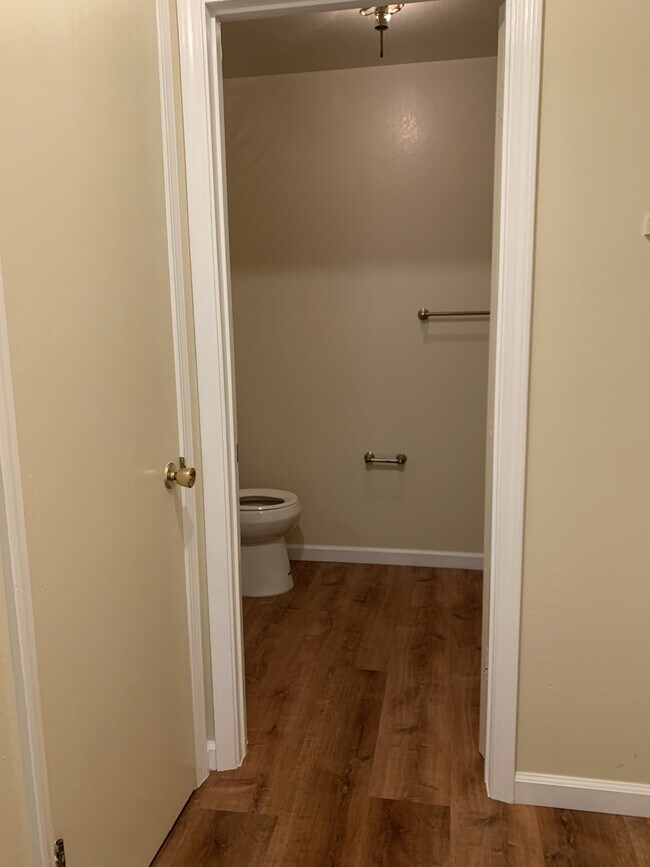 Building Photo - 110 Buena Vista Pl