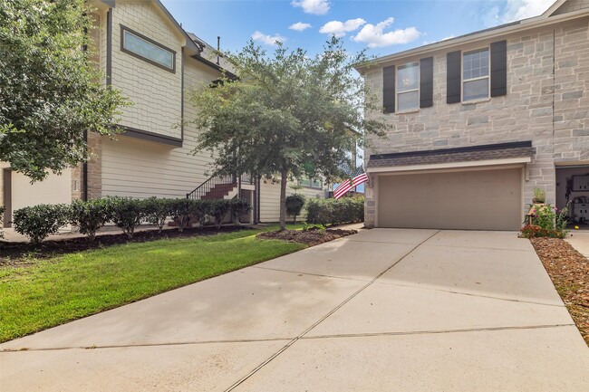 Building Photo - 167 Axlewood Ct