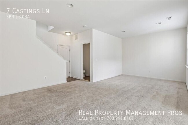 Building Photo - 7 Castings Ln