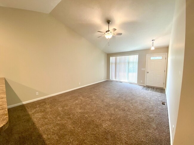 Building Photo - Newly Built 4 Bedroom and 3 Bathroom Duple...