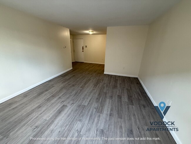 Building Photo - 16 Niles St