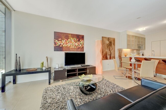 Building Photo - Veer Towers 2010E- Stunning Strip/City Views from this 1bd/1ba, Fully Furnished Residence