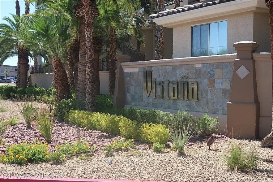 Building Photo - 7115 S Durango Dr