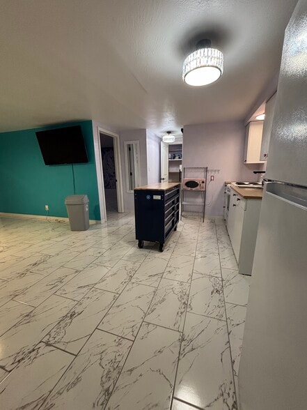 Building Photo - 10598 67th Ave