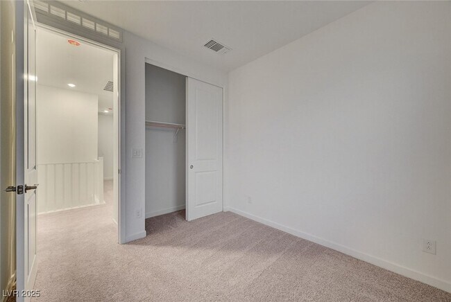 Building Photo - 2537 Monolith St