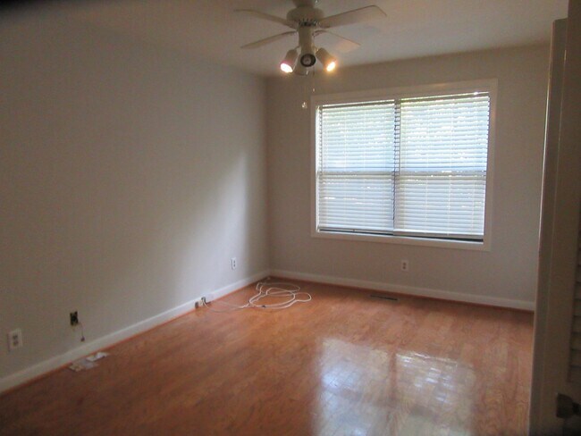 Building Photo - One-Level Golf Course Living-- Waterfront ...