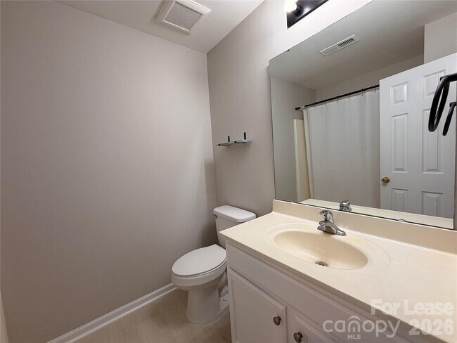 Building Photo - 4413 Gondola Ave