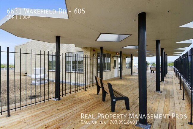 Building Photo - 6631 Wakefield Dr