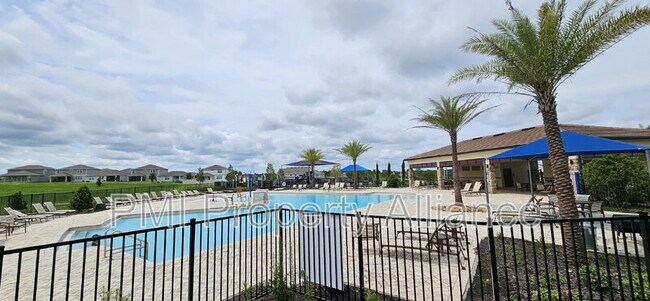 Building Photo - 14521 Crestavista Ave