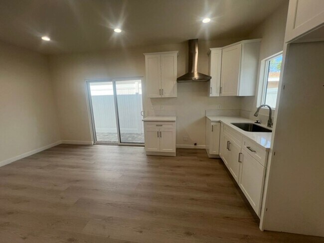 Building Photo - 7317-7321 Garden Grove Avenue