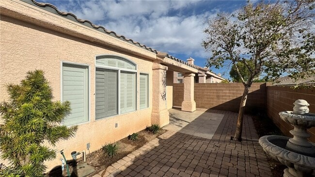 Building Photo - 2850 Cygnus St