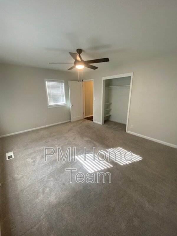 Building Photo - 330 E 100 N