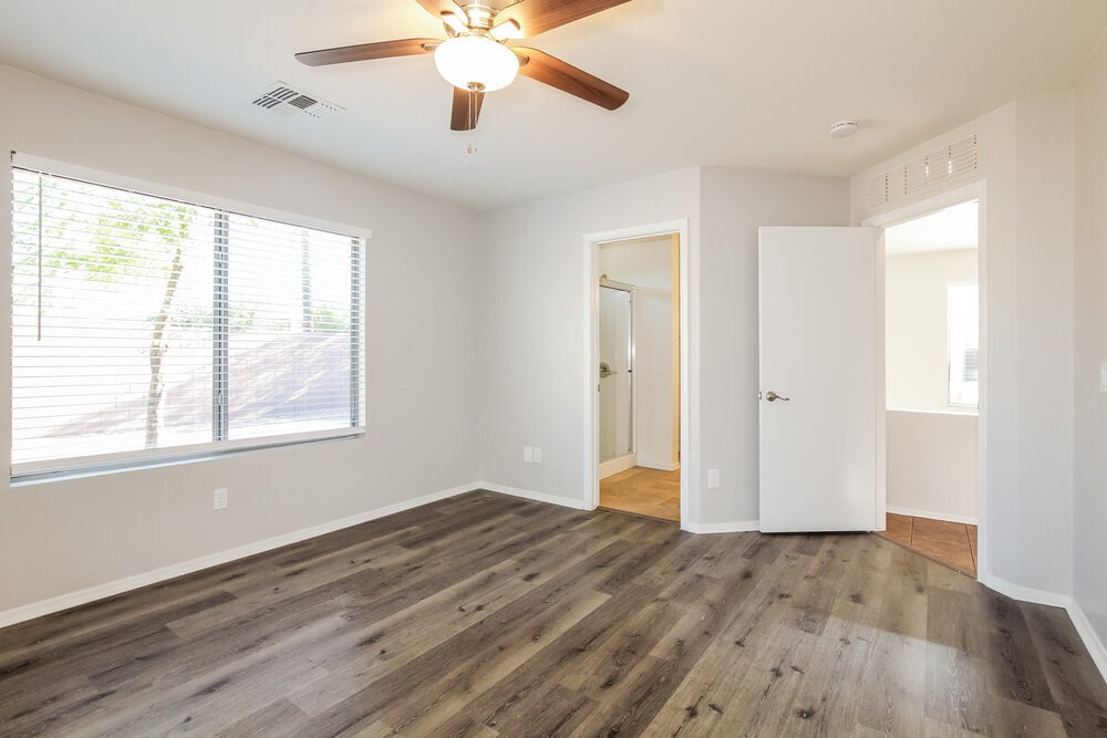 Building Photo - 12501 W Mandalay Ln