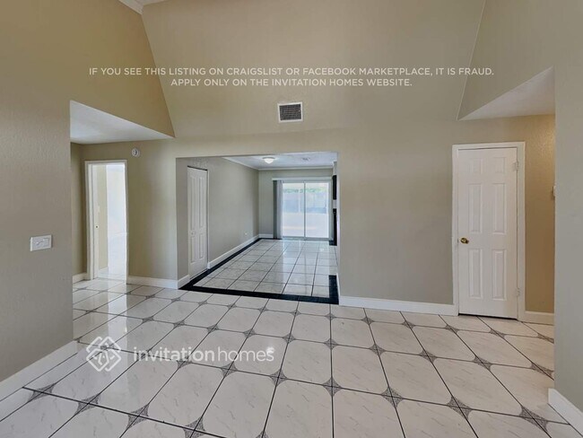 Building Photo - 121 Hidalgo Ave