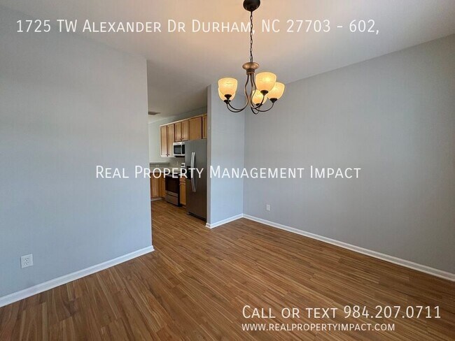 Building Photo - 1725 TW Alexander Dr