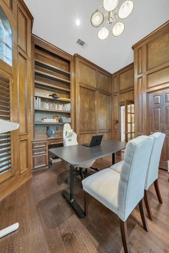 Building Photo - 70 N Skyflower Ct