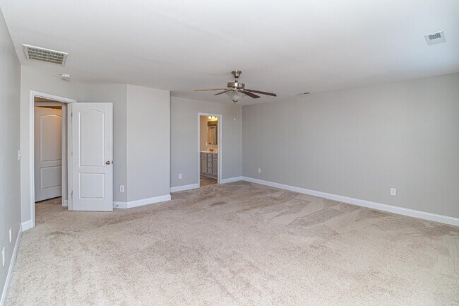 Building Photo - STUNNING & SPACIOUS! GANDER LAKE 4 BR | 3 BA IN PIKEVILLE SCHOOL DISTRICT *LAWN CARE INCLUDED!*