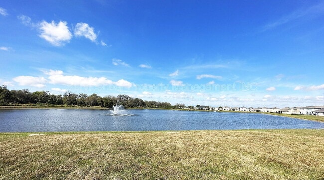 Building Photo - 2926 Rock Sound St