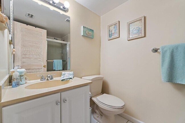 Building Photo - 353 S US HIGHWAY 1