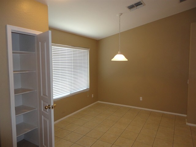 Building Photo - 3764 W Five Mile Peak Dr