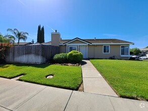 Building Photo - Unique Design, Corner Lot, with Pool & Lan...