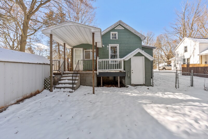 Building Photo - 210 New St