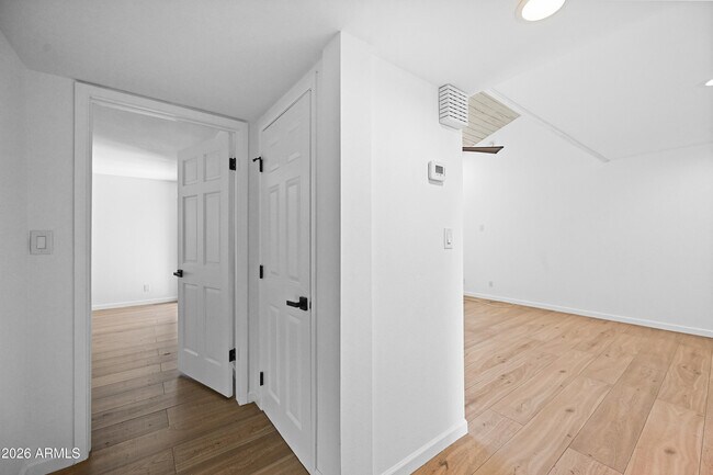 Building Photo - 5998 N 78th St