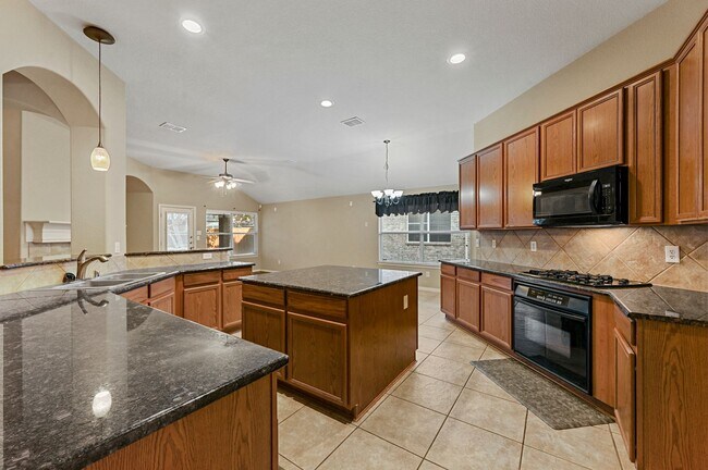 Building Photo - Stunning 3 bedroom 2 bath home in Frisco!