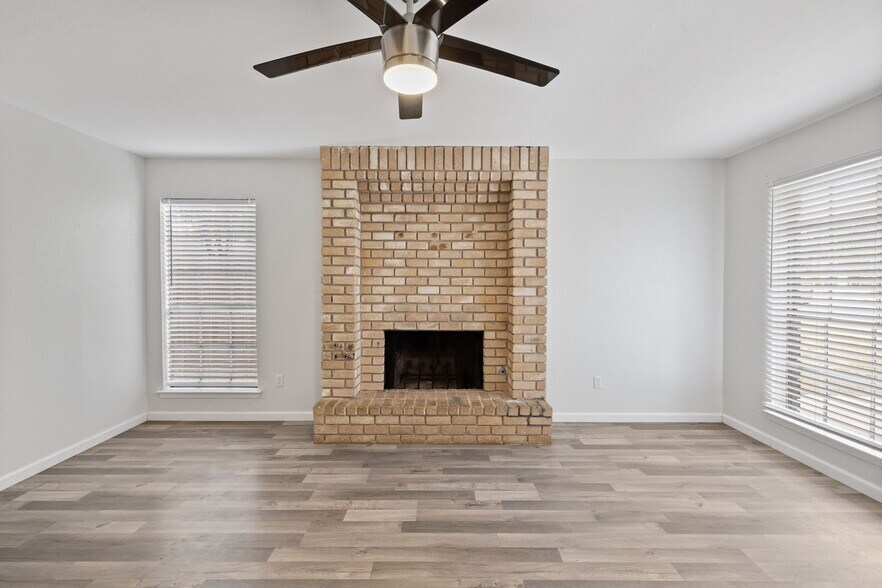 Building Photo - 1805 Mearns Meadow Blvd