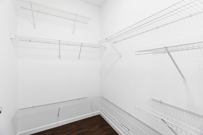 Building Photo - 17906 Villa Creek Dr