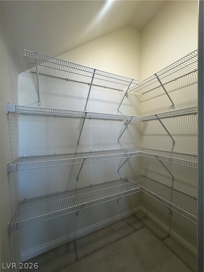 Building Photo - 9250 Innot Ave