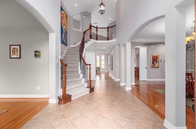 Building Photo - 2207 Bayou Cove Ln
