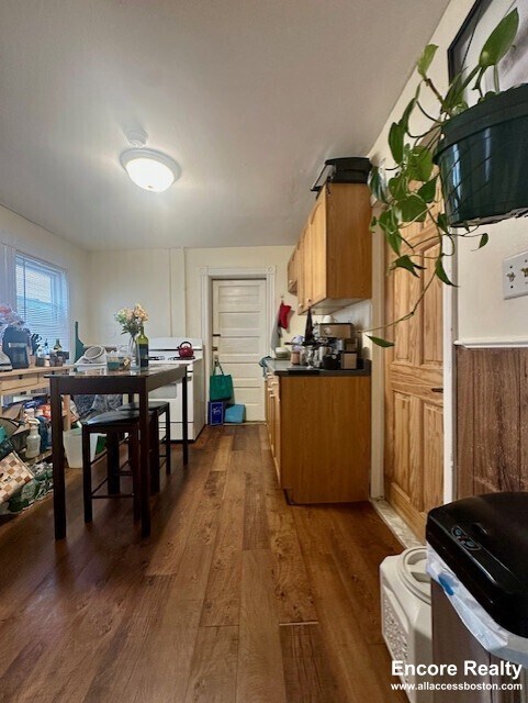 Building Photo - 86 Prentiss St