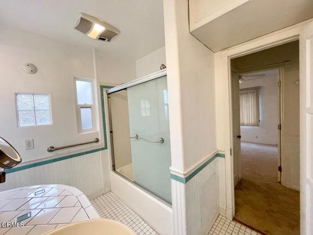 Building Photo - 240 N Surfside Dr