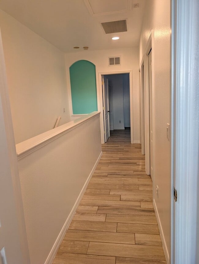 Building Photo - Charming 2BR Duplex in North Port