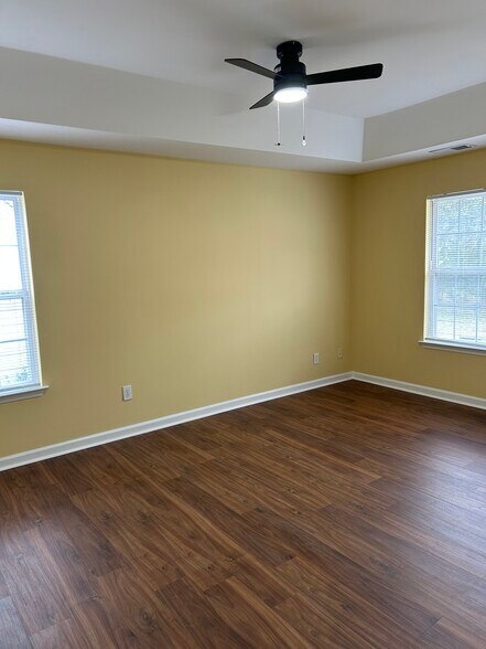 Building Photo - 505 Long Creek Pky