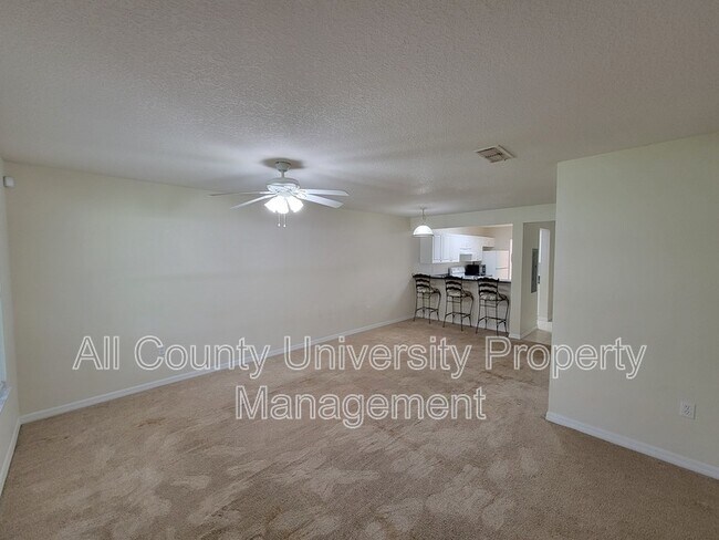 Building Photo - 2348 SW 42nd Dr